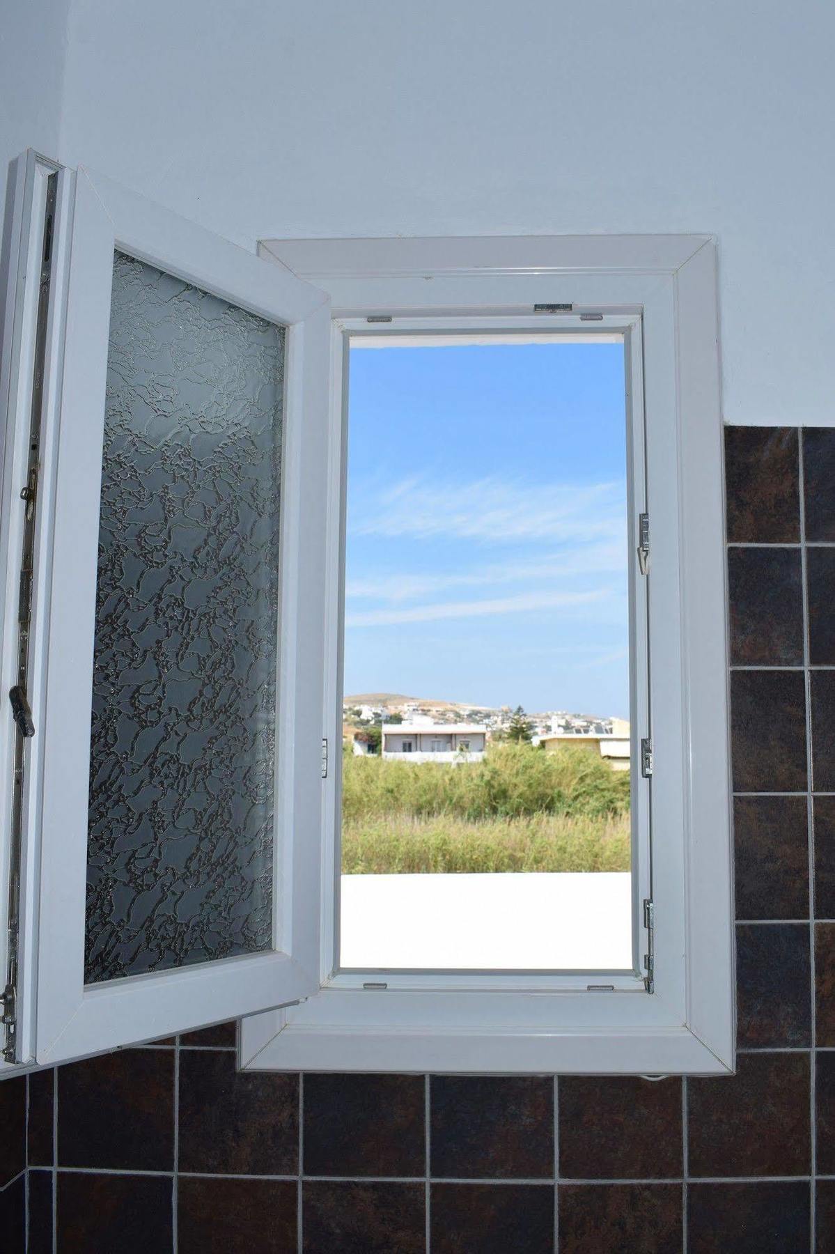 Vari Beach Hotel Экстерьер фото